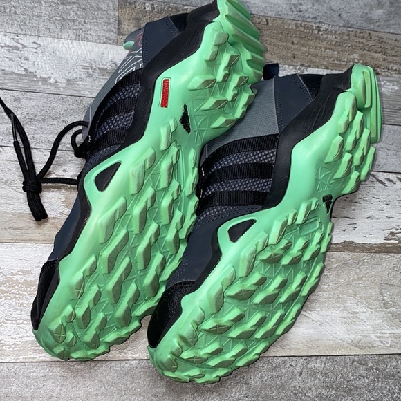 Women’s Adidas Terrex AX2 Traxion Adiprene Shoes - Picture 10 of 10